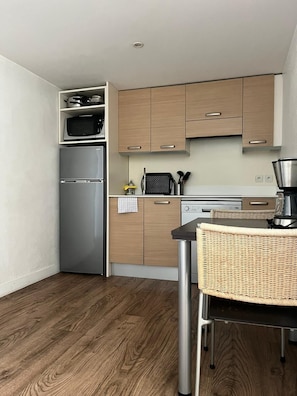 Studio, 1 Double Bed | Private kitchen | Fridge, microwave, stovetop, dishwasher