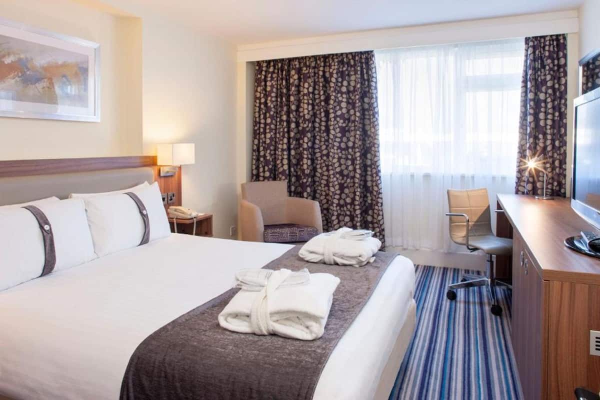 in-room safe, desk, iron/ironing board, free cots/infant beds
