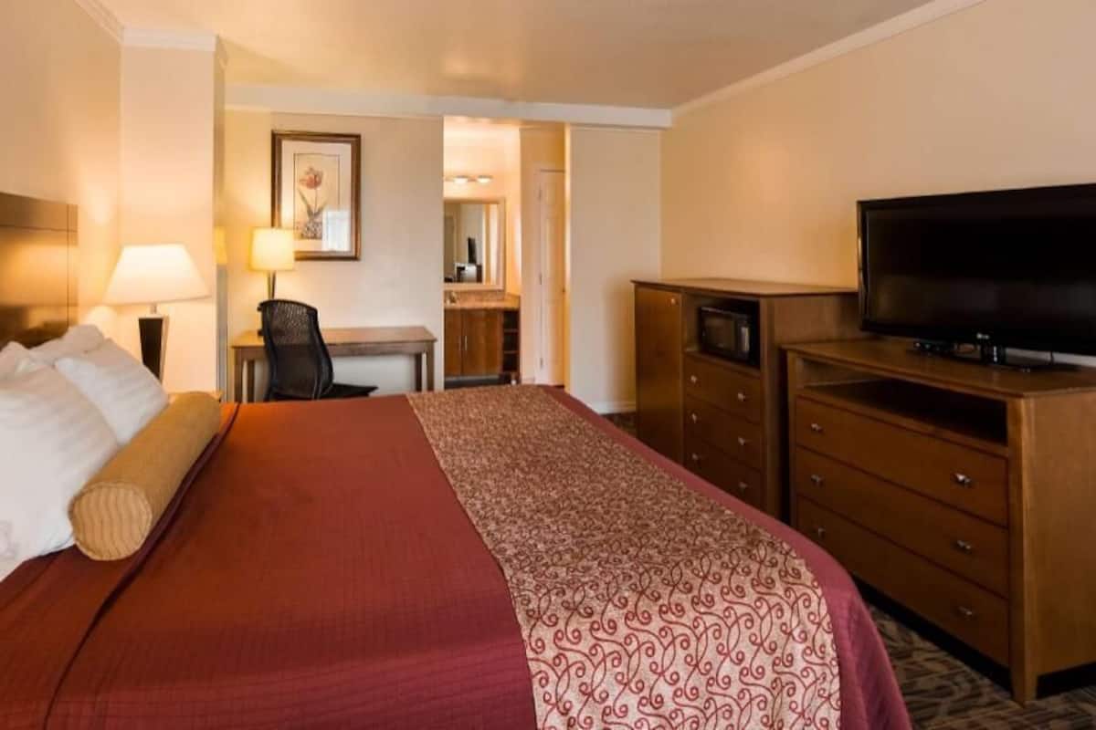 In-room safe, individually decorated, desk, laptop workspace