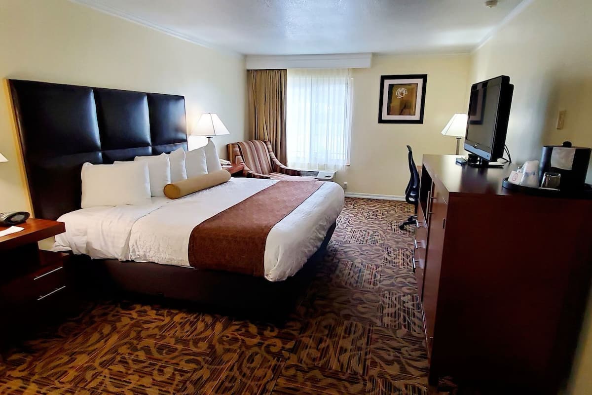 In-room safe, individually decorated, desk, laptop workspace