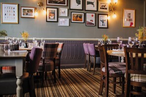 Local cuisine - The Devil's Punchbowl Hotel (Hindhead)