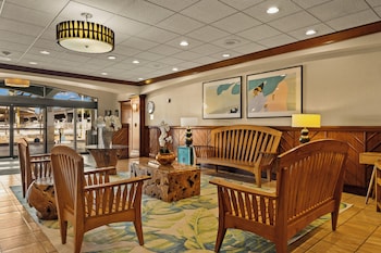 Reception area at Airport Honolulu Hotel