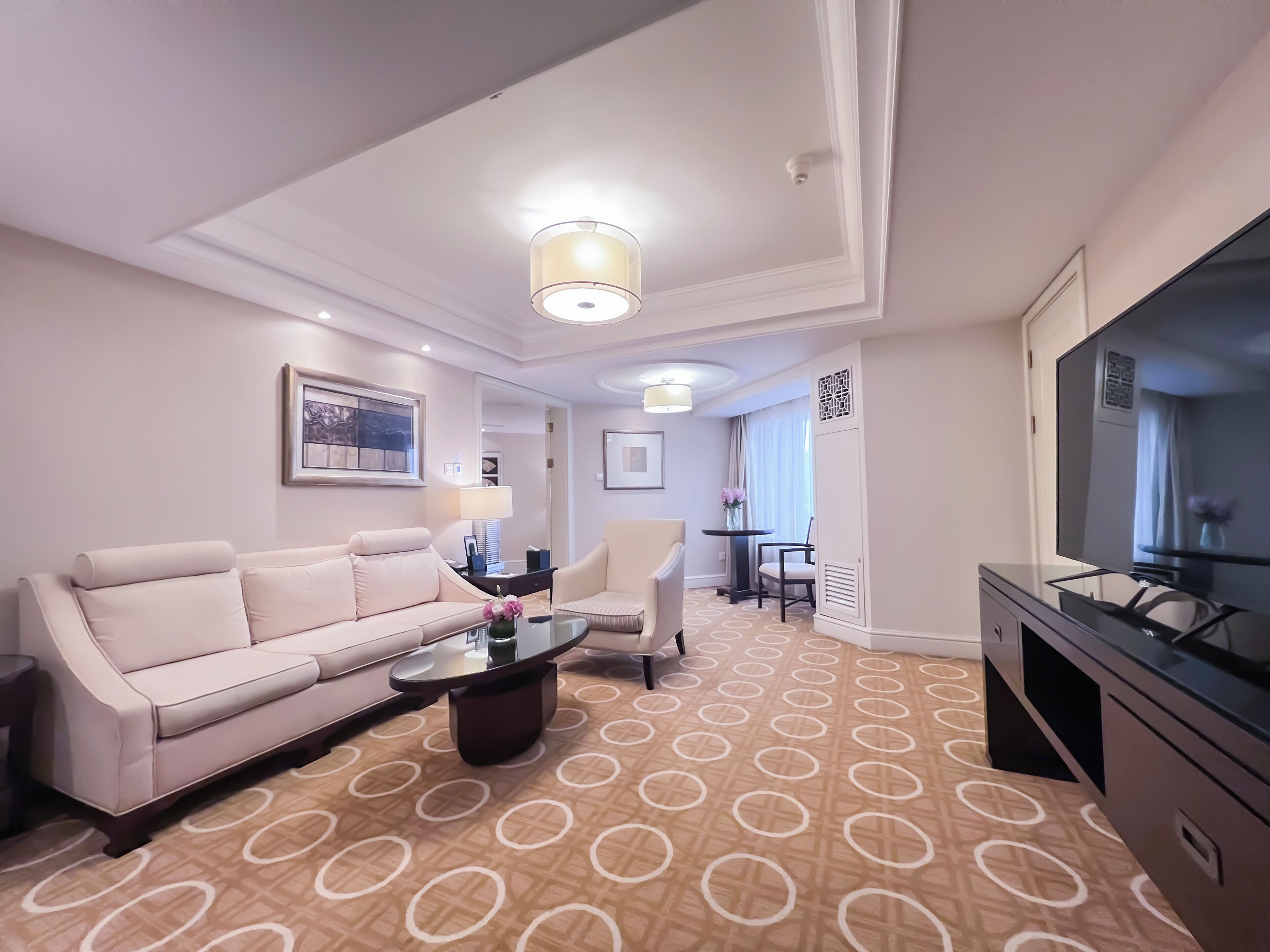 club suite, 1 bedroom | premium bedding, down duvets, minibar, in-room safe