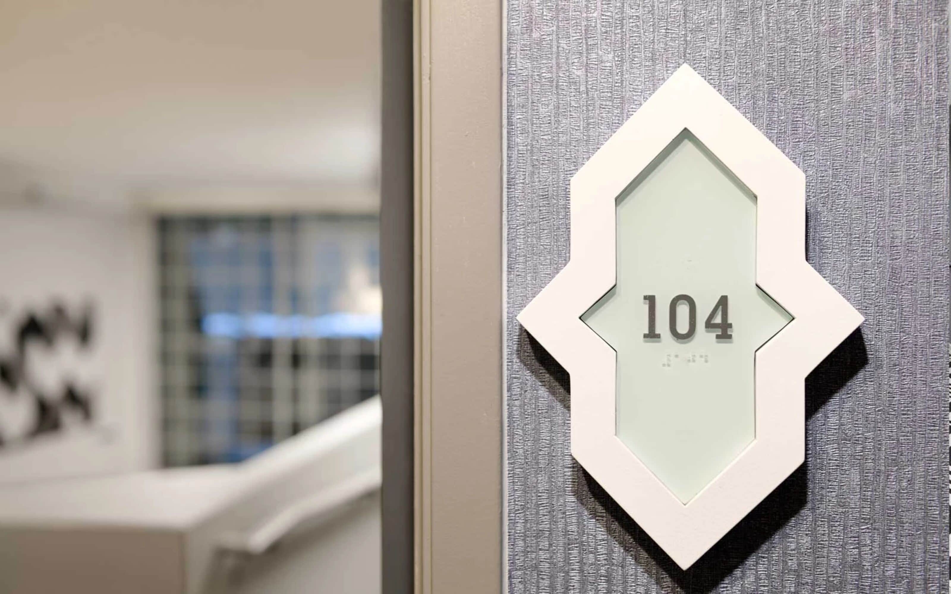 premier suite, 1 king bed, roll-in shower | 1 bedroom, egyptian cotton sheets, premium bedding, down duvets