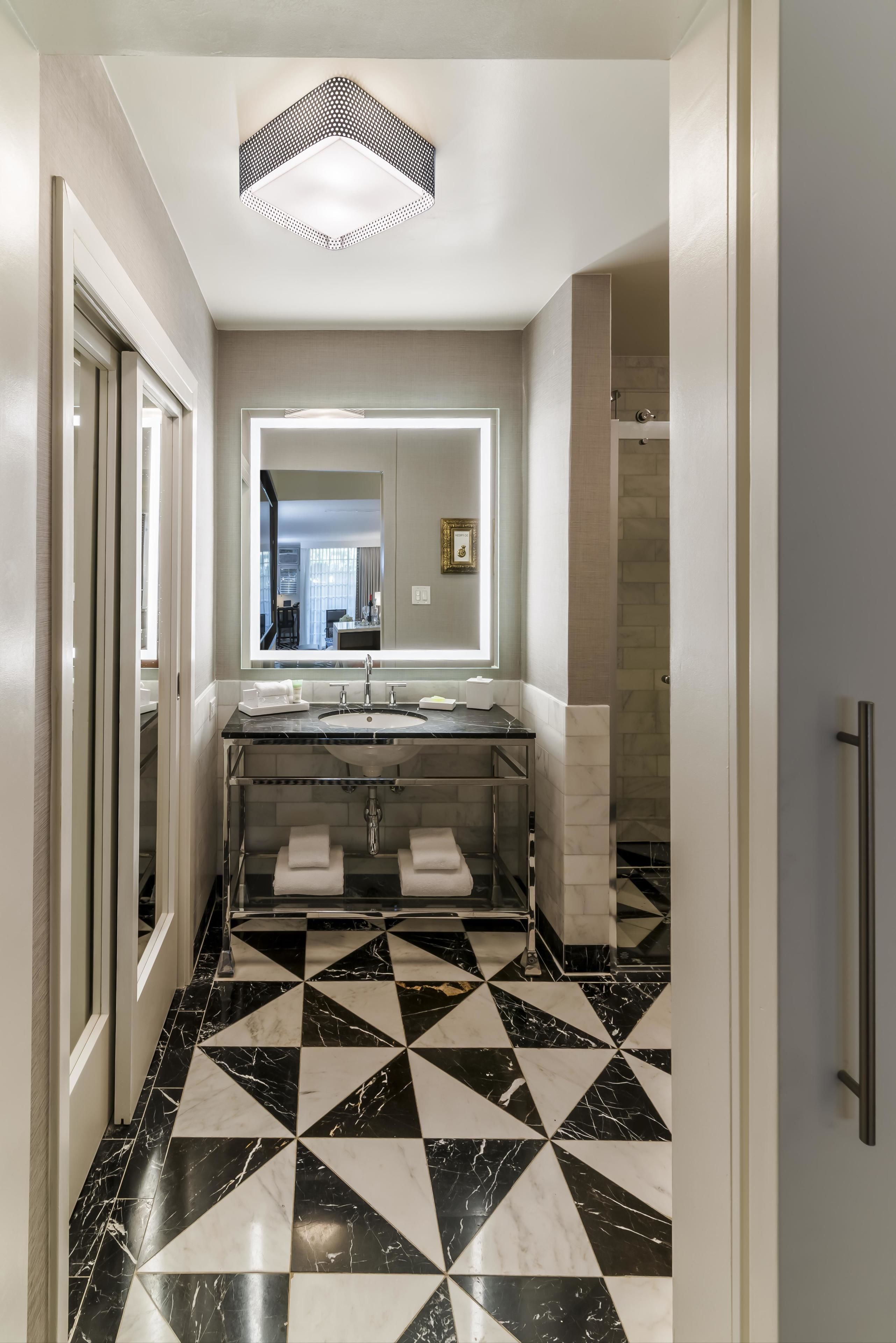 Photo - Chamberlain West Hollywood