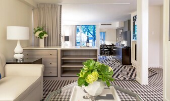 尊贵套房, 1 张特大床, 阳台 | 埃及棉床单、高档床上用品、羽绒被、加厚床垫