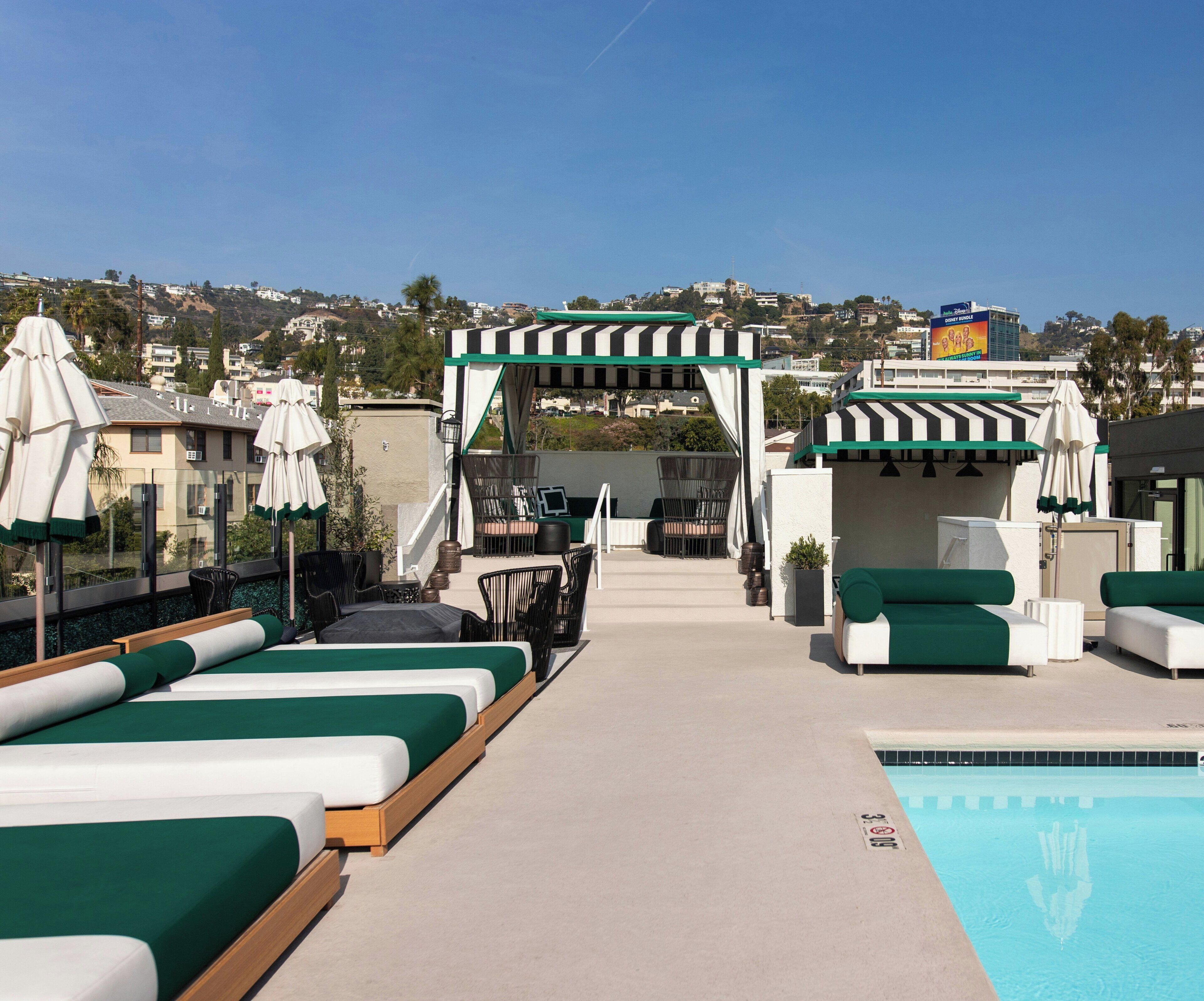 Piscine extérieure, accès possible de 7 h à 22 h, cabanas (supplément)