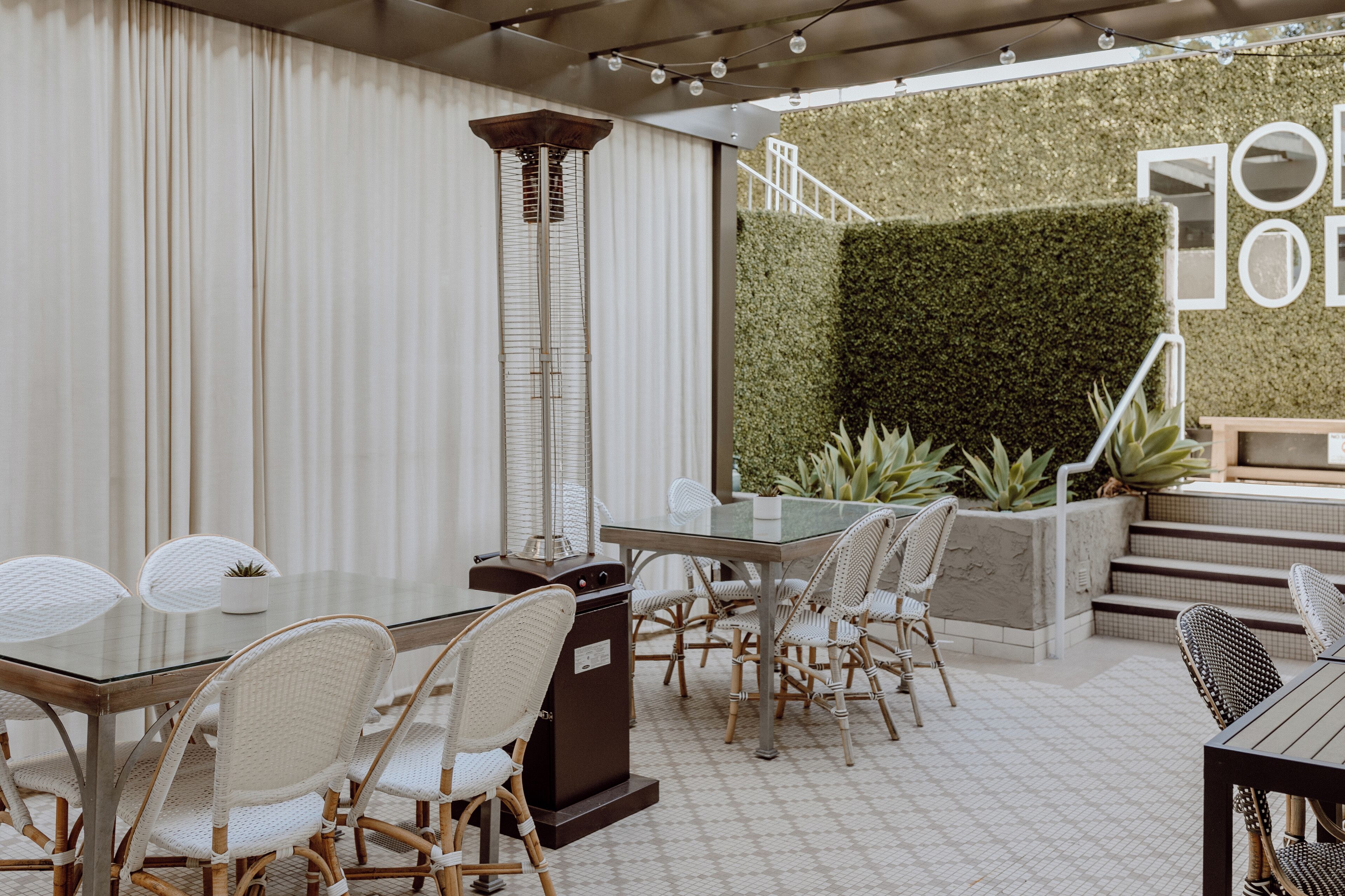 아침 식사, 점심 식사, 저녁 식사 제공, 미국 요리