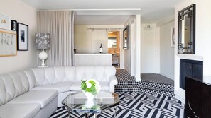 Signature Suite, 1 King Bed, Balcony (Top Floor) | Egyptian cotton sheets, premium bedding, down duvets, pillow-top beds