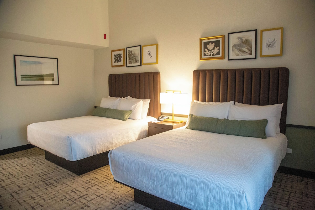 Yksilöllisesti kalustettu, työpöytä