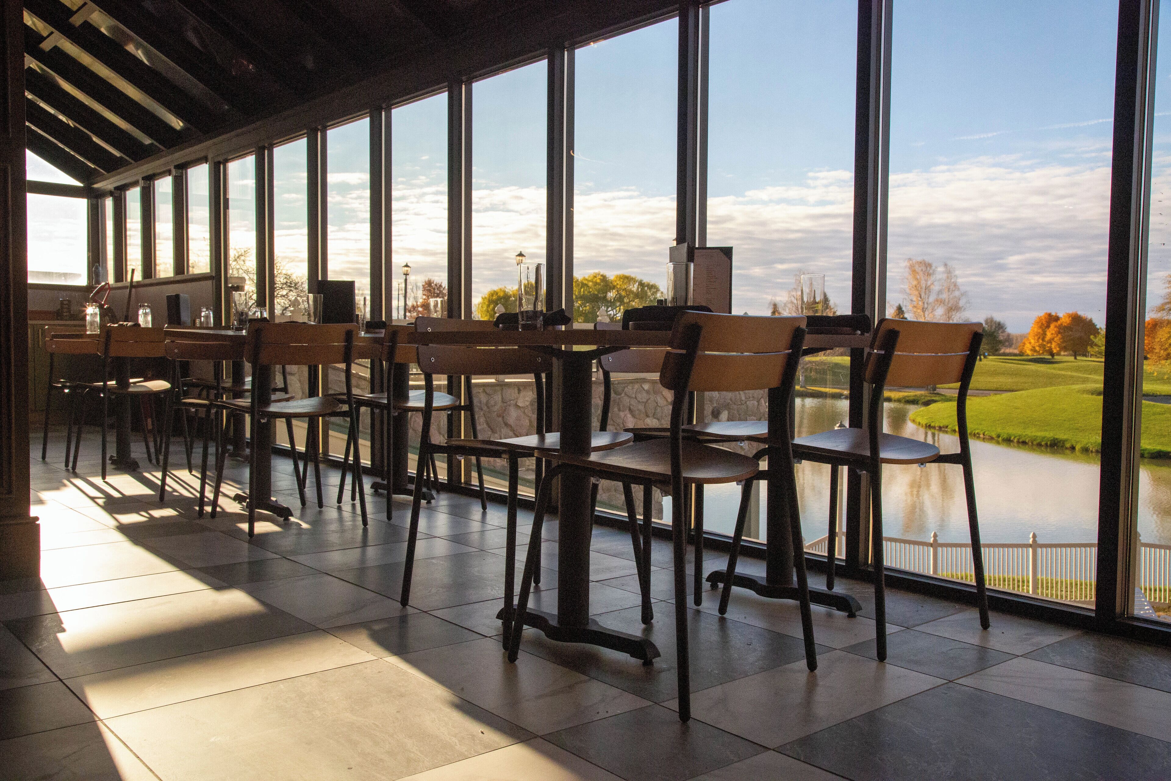 Breakfast, lunch, dinner served; golf course views