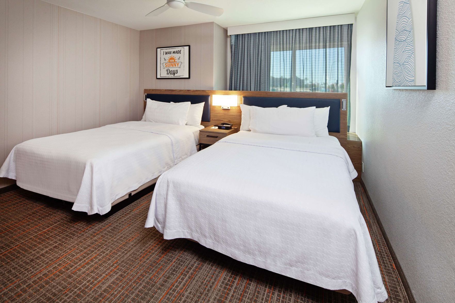 1 bedroom, premium bedding, desk, laptop workspace