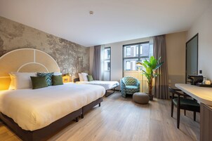 Deluxe Room (1 Double Bed 1 Double Sofabed) | Premium bedding, in-room safe, desk, laptop workspace