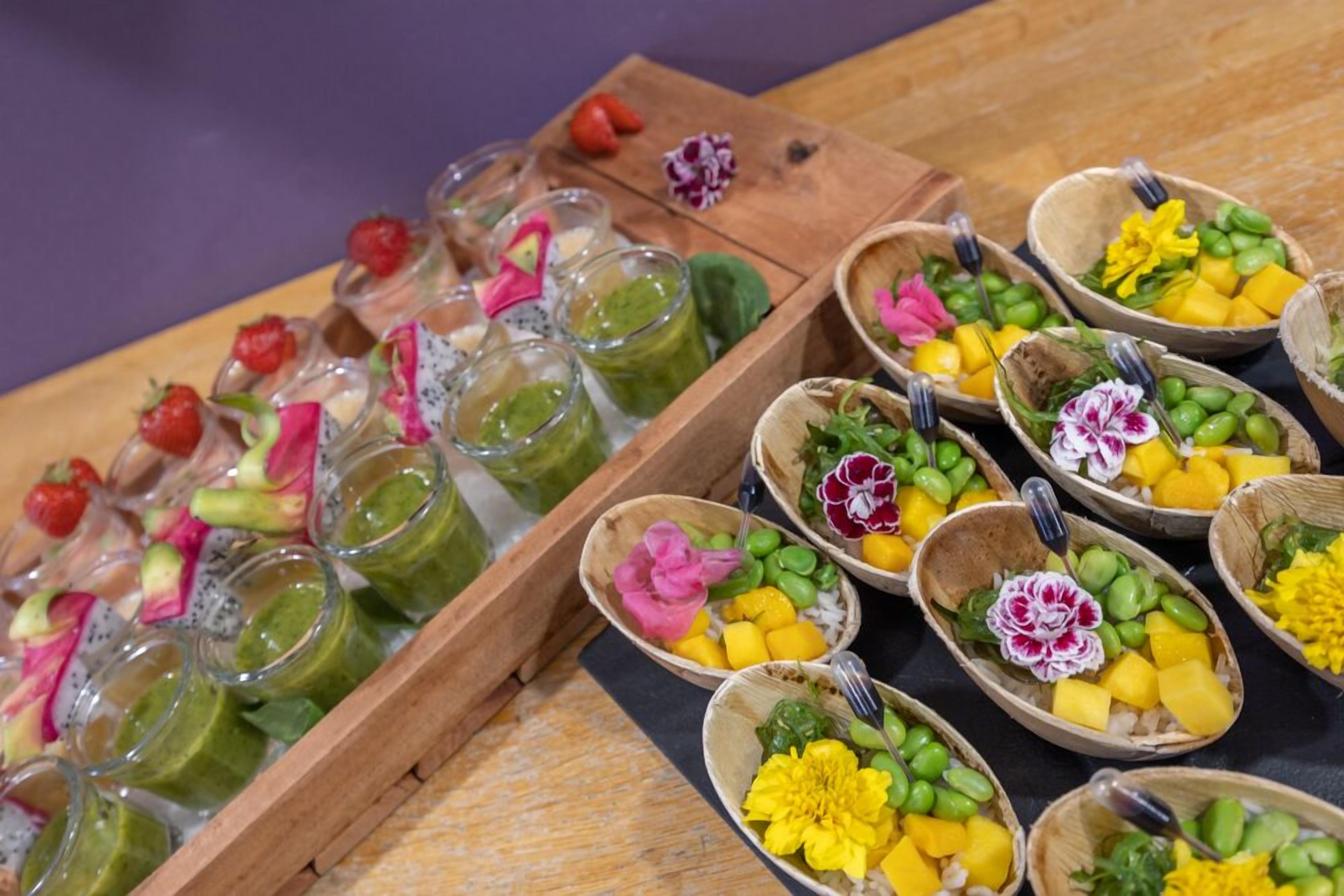 breakfast, lunch and dinner served