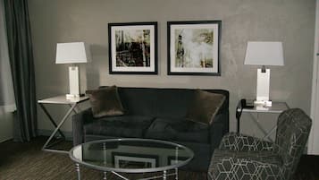 Suite, 1 King Bed with Sofa bed, Non Smoking, Refrigerator & Microwave (with Sofabed) | 1 bedroom, in-room safe, desk, laptop workspace