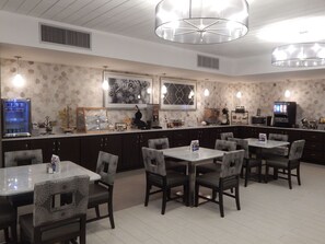 Free daily buffet breakfast