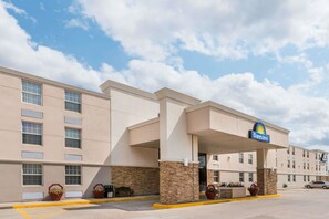 Exterior - Days Inn by Wyndham Gillette (Gillette)