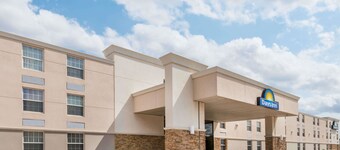 Days Inn by Wyndham Gillette