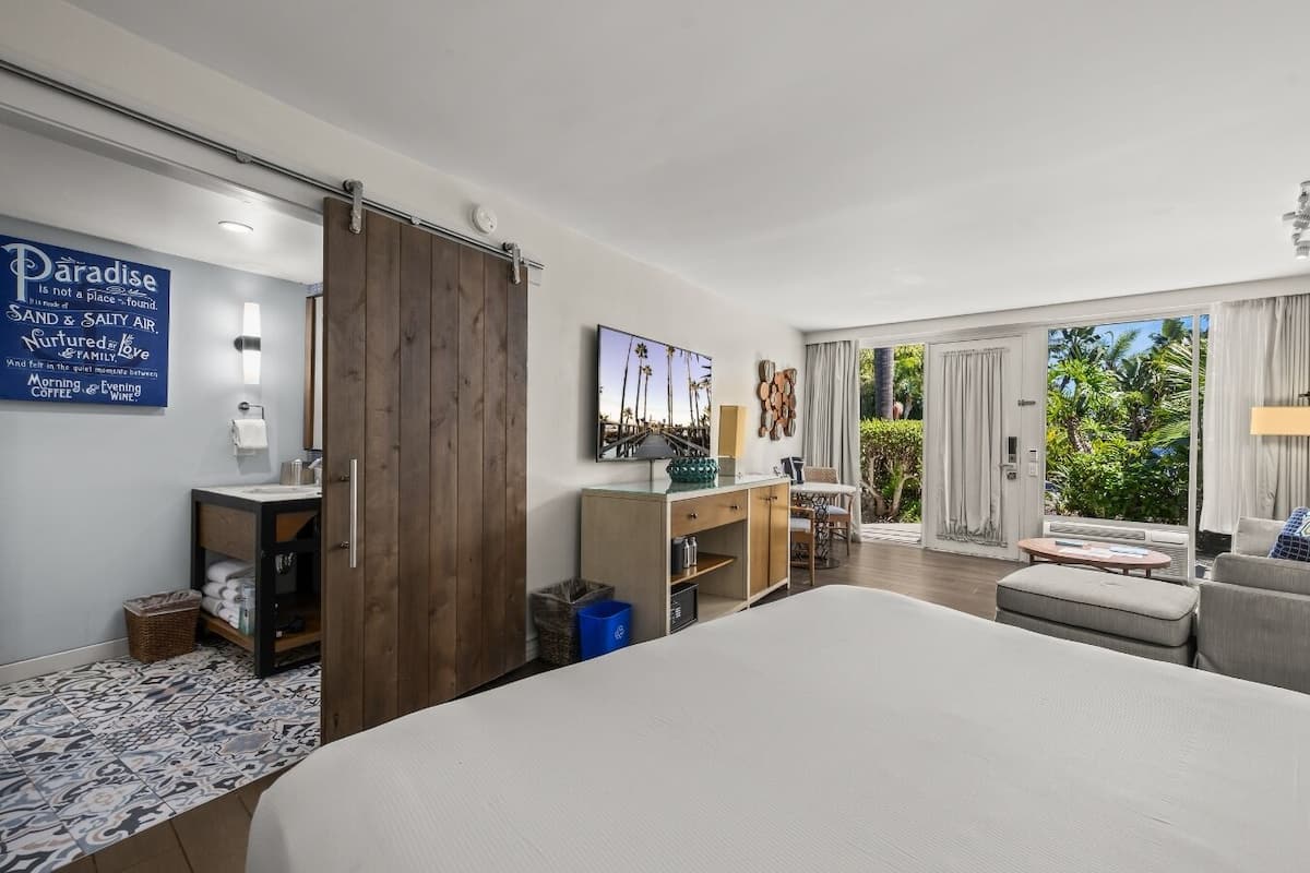 Room, 1 King Bed (Garden) | 1 bedroom, hypo-allergenic bedding, in-room safe, individually furnished