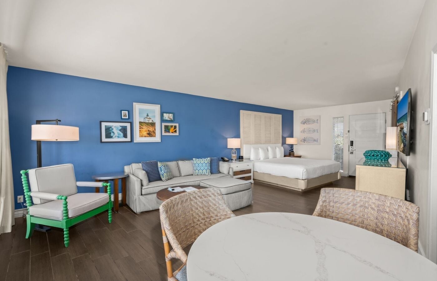 Junior Suite, 1 King Bed (Bayside) | Hypo-allergenic bedding, in-room safe, individually furnished