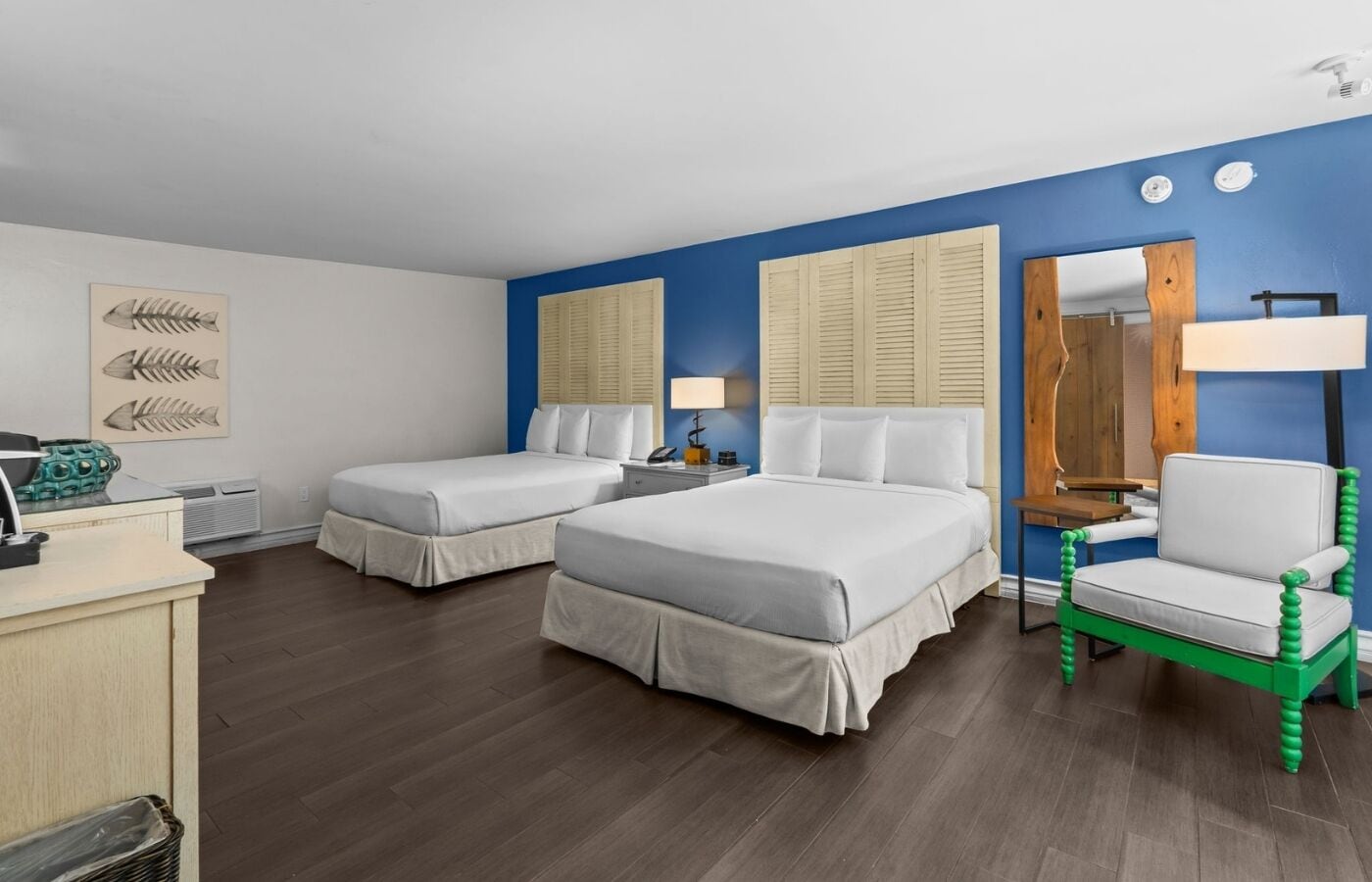 Hypo-allergenic bedding, in-room safe, individually furnished