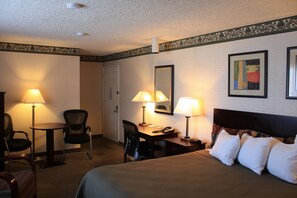 Standard Room, 1 King Bed Non Smoking | Desk, blackout drapes, iron/ironing board, free cribs/infant beds