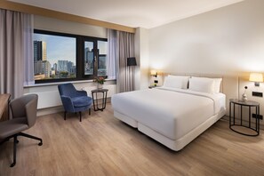 Quarto standard (View) | Roupas de cama premium, frigobar, cofres nos quartos, escrivaninha