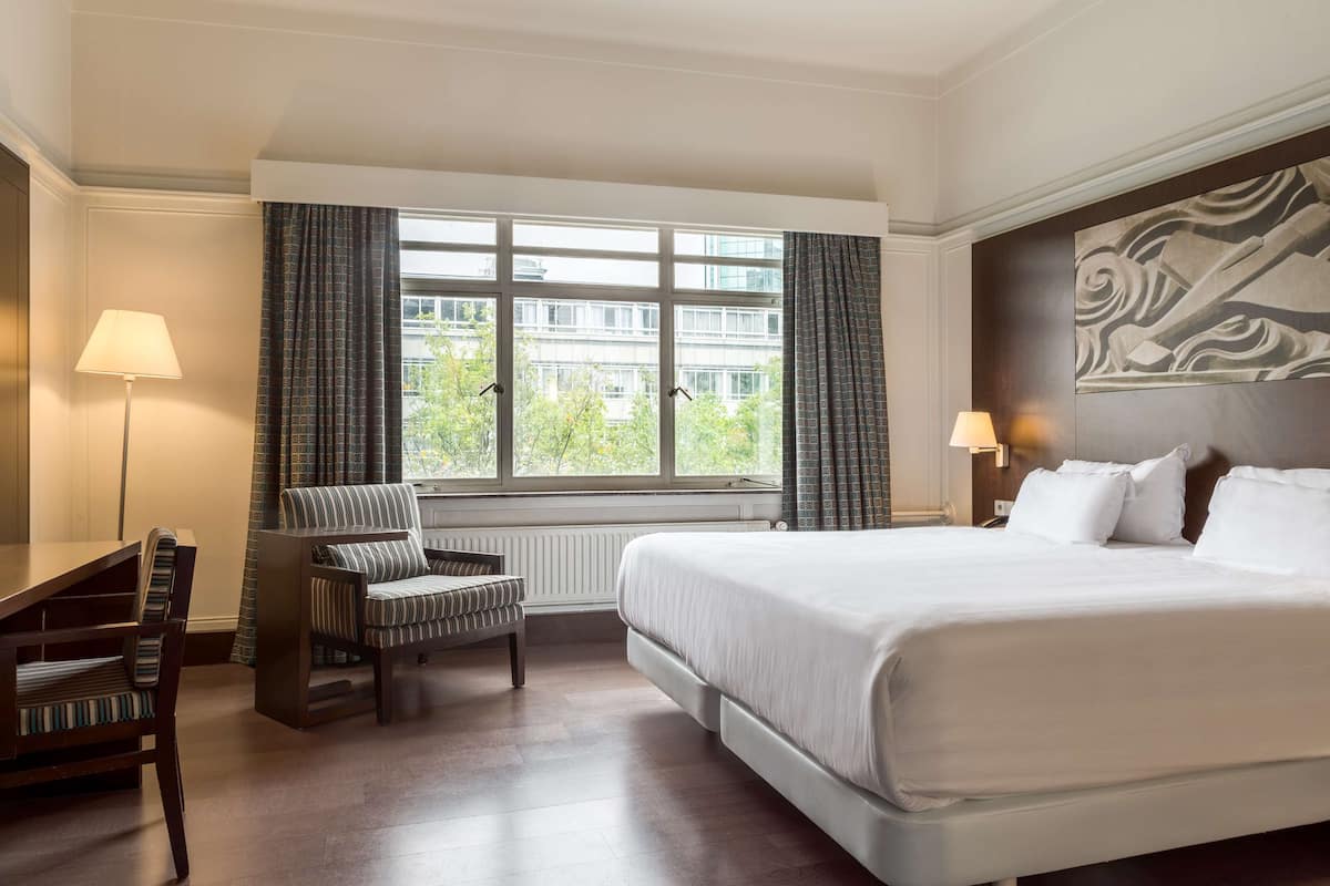 Superior Room | 1 bedroom, premium bedding, minibar, in-room safe