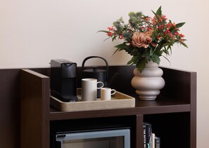 1 bedroom, premium bedding, minibar, in-room safe