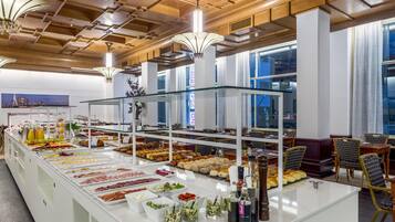 Tägliches Frühstücksbuffet gegen Gebühr