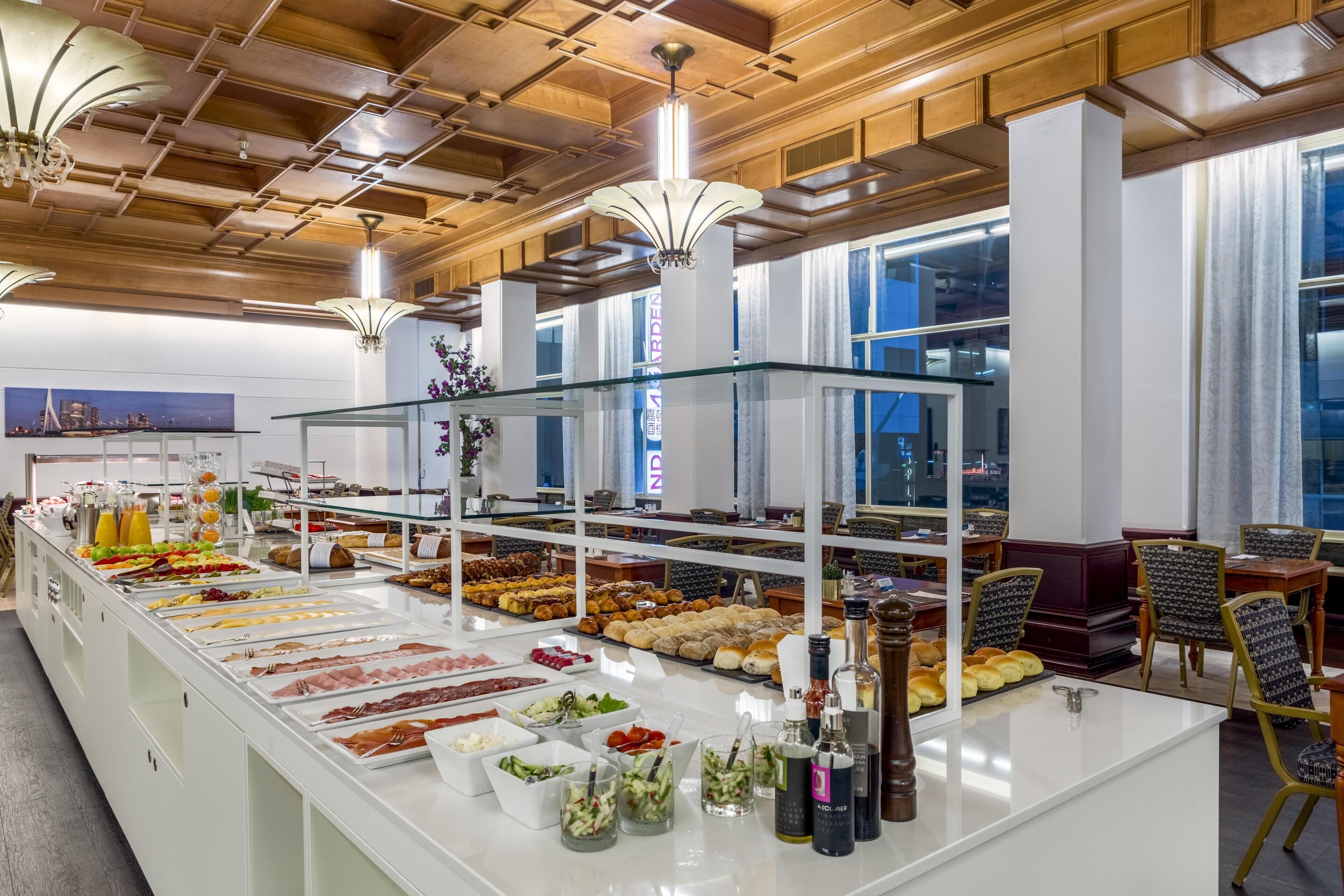 Daily buffet breakfast for a fee