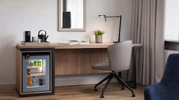 Premium-sengetøj, minibar, pengeskab på værelset, skrivebord