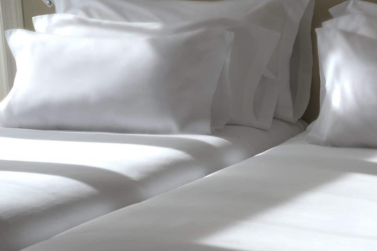 Standard Triple Room | Premium bedding, minibar, in-room safe, desk