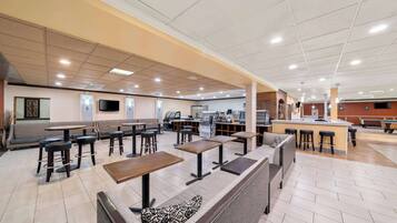 Free daily cooked-to-order breakfast