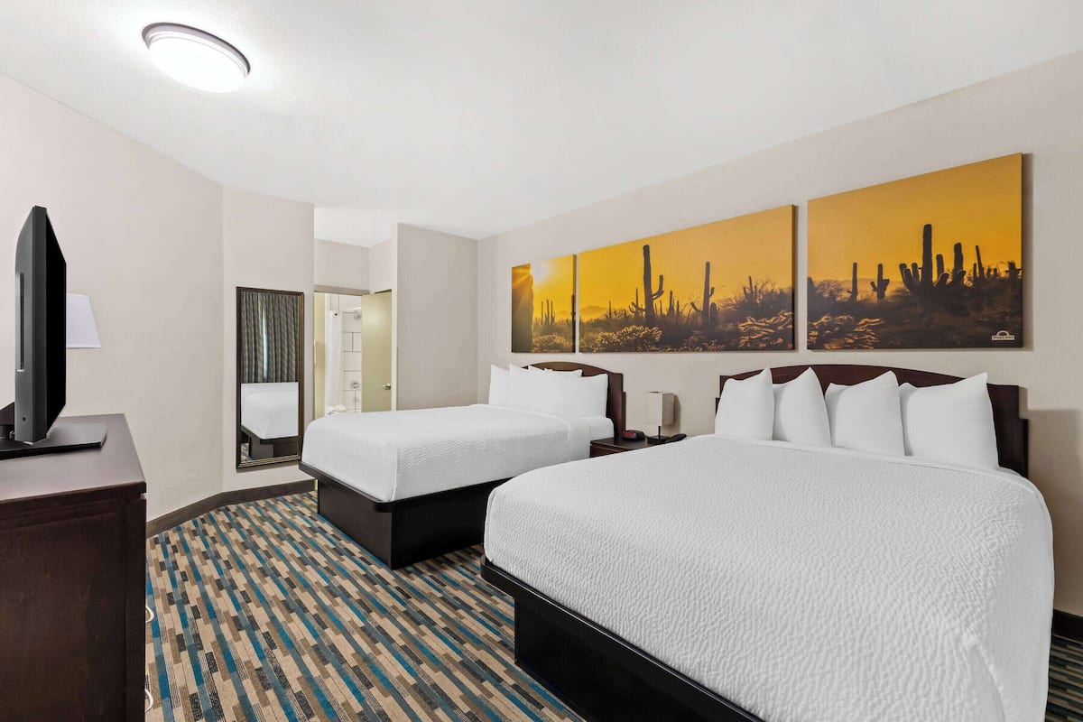Studio Suite, 2 Queen Beds, Non Smoking, Poolside | Pillowtop beds, in-room safe, desk, iron/ironing board