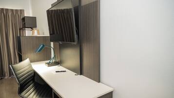 Desk, laptop workspace, iron/ironing board, free WiFi