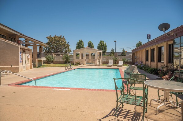Seasonal outdoor pool