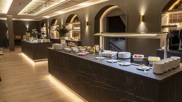 Daily buffet breakfast for a fee