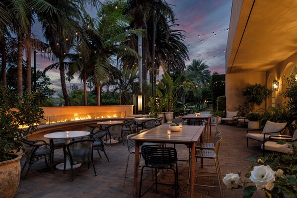 Breakfast, lunch, dinner served; seafood, garden views - Hyatt Regency Newport Beach (Newport Beach)