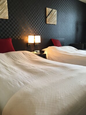 Desk - Hotel Strix Tokyo (Tokyo)