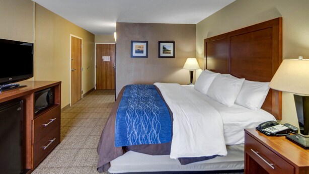 Unclassified image, 1 of 10, button - Deluxe Inn (Plano)