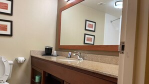 Unclassified image, 2 of 10, button - Deluxe Inn (Plano)