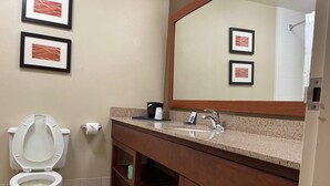 Unclassified image, 3 of 10, button - Deluxe Inn (Plano)