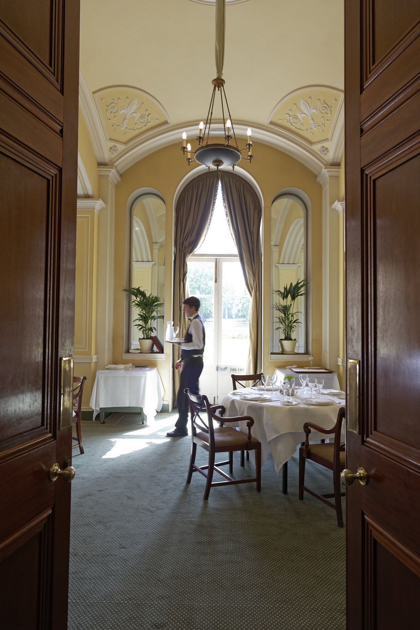 Petit déjeuner, déjeuner et dîner servis sur place