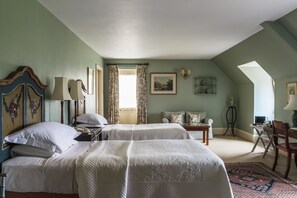 Premium bedding, in-room safe, desk, soundproofing