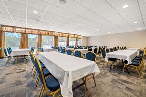 Meeting facility - Days Inn by Wyndham Dubuque (Dubuque)