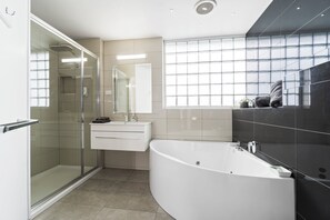 Spa bath room | Salle de bain