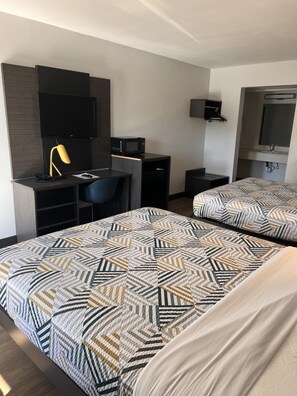 Luxe beddengoed, een bureau, gratis wifi, beddengoed