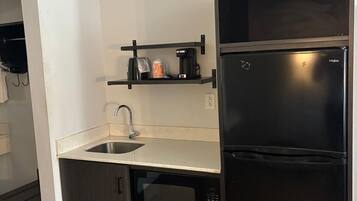 Suite, 2 Queen Beds, Non Smoking | Private kitchen