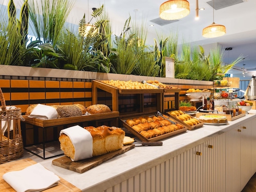 Novotel Paris Suresnes Longchamp